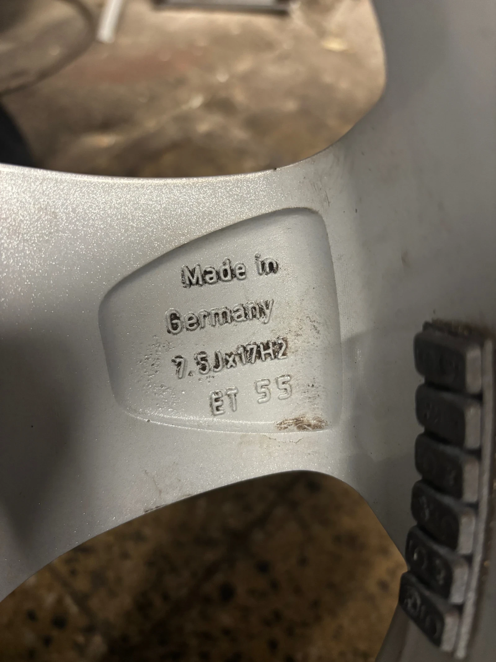    235/65R17  VW | Mobile.bg   4