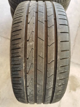 Гуми Летни 245/40R18