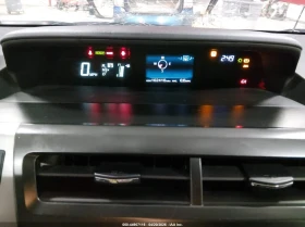 Toyota Prius 1.8l V Three, снимка 7