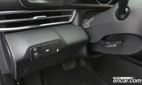 Hyundai Elantra 1.6 Smart, снимка 16