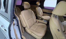 Kia Carnival * Gasoline 9 Seater Hi Limousine* АВТОКРЕДИТ* , снимка 11
