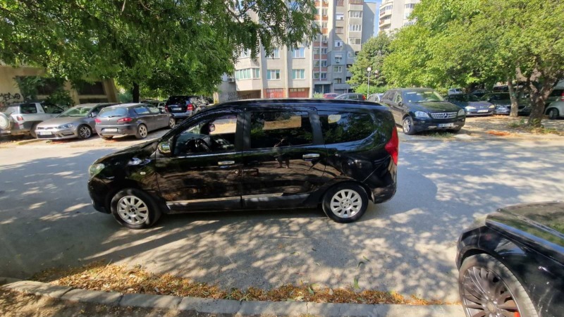 Dacia Lodgy Цената е за 15 дневен срок от днес, снимка 2 - Автомобили и джипове - 45683895