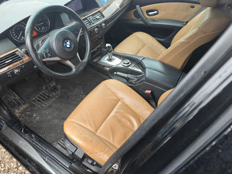 BMW 530 3.0D facelift, снимка 11 - Автомобили и джипове - 48252328