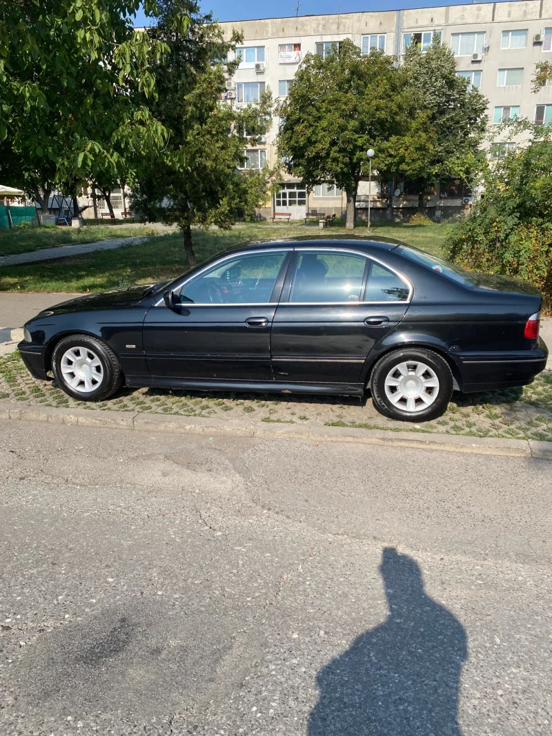 BMW 525, снимка 1 - Автомобили и джипове - 48392181