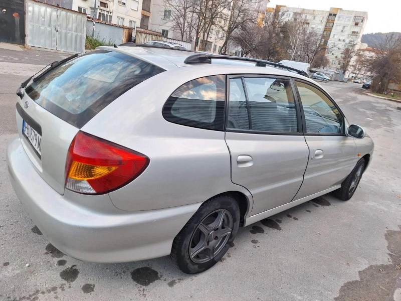 Kia Rio Комби, снимка 4 - Автомобили и джипове - 48603633