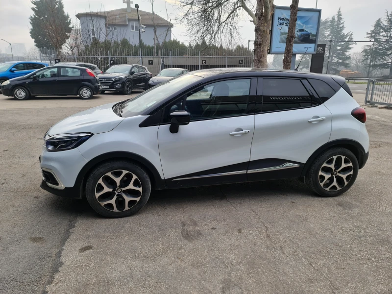 Renault Captur 1.5, снимка 2 - Автомобили и джипове - 48841988