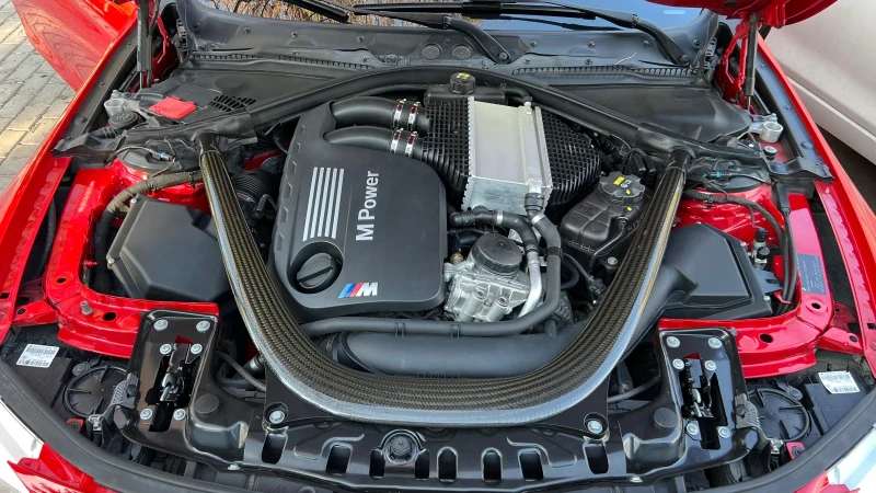 BMW M4 Individual M Performance carbon  package, снимка 17 - Автомобили и джипове - 52014024