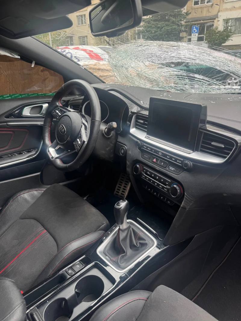 Kia Pro ceed 1.6T GDI GT, снимка 8 - Автомобили и джипове - 49564931