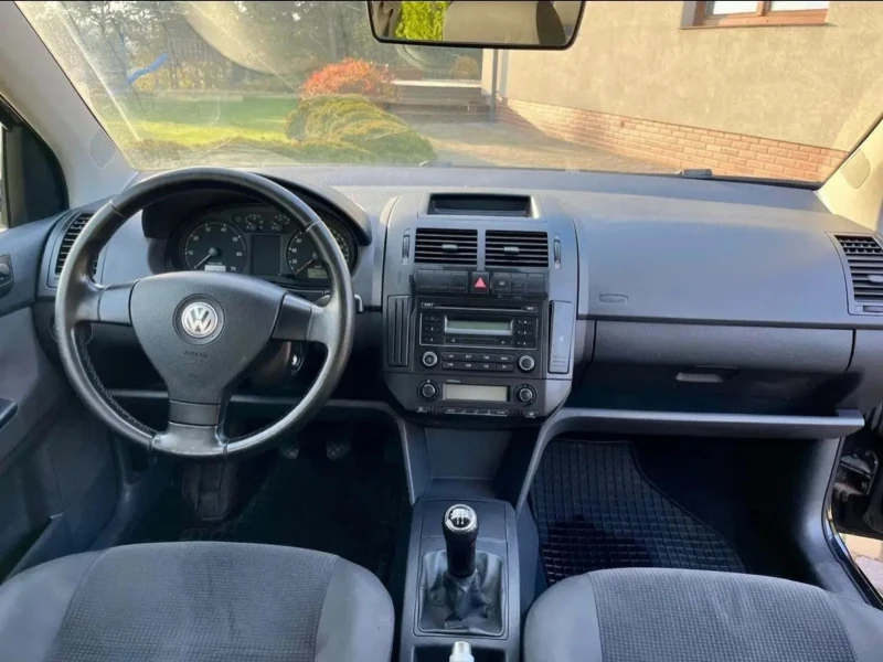 VW Polo, снимка 8 - Автомобили и джипове - 52353303