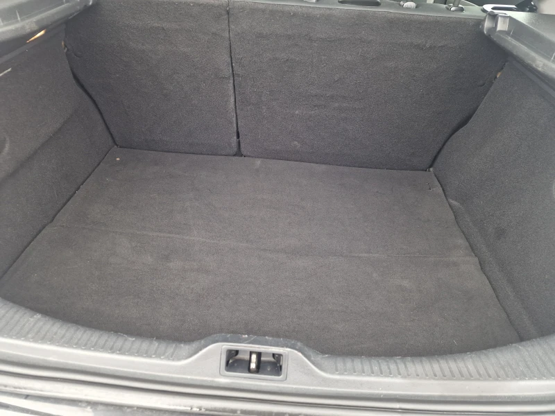 Renault Megane 1.6 BENZIN, снимка 15 - Автомобили и джипове - 53340175