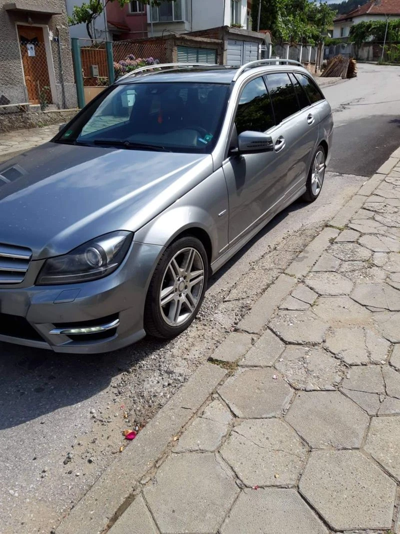 Mercedes-Benz C 220 AMG, снимка 4 - Автомобили и джипове - 47068608