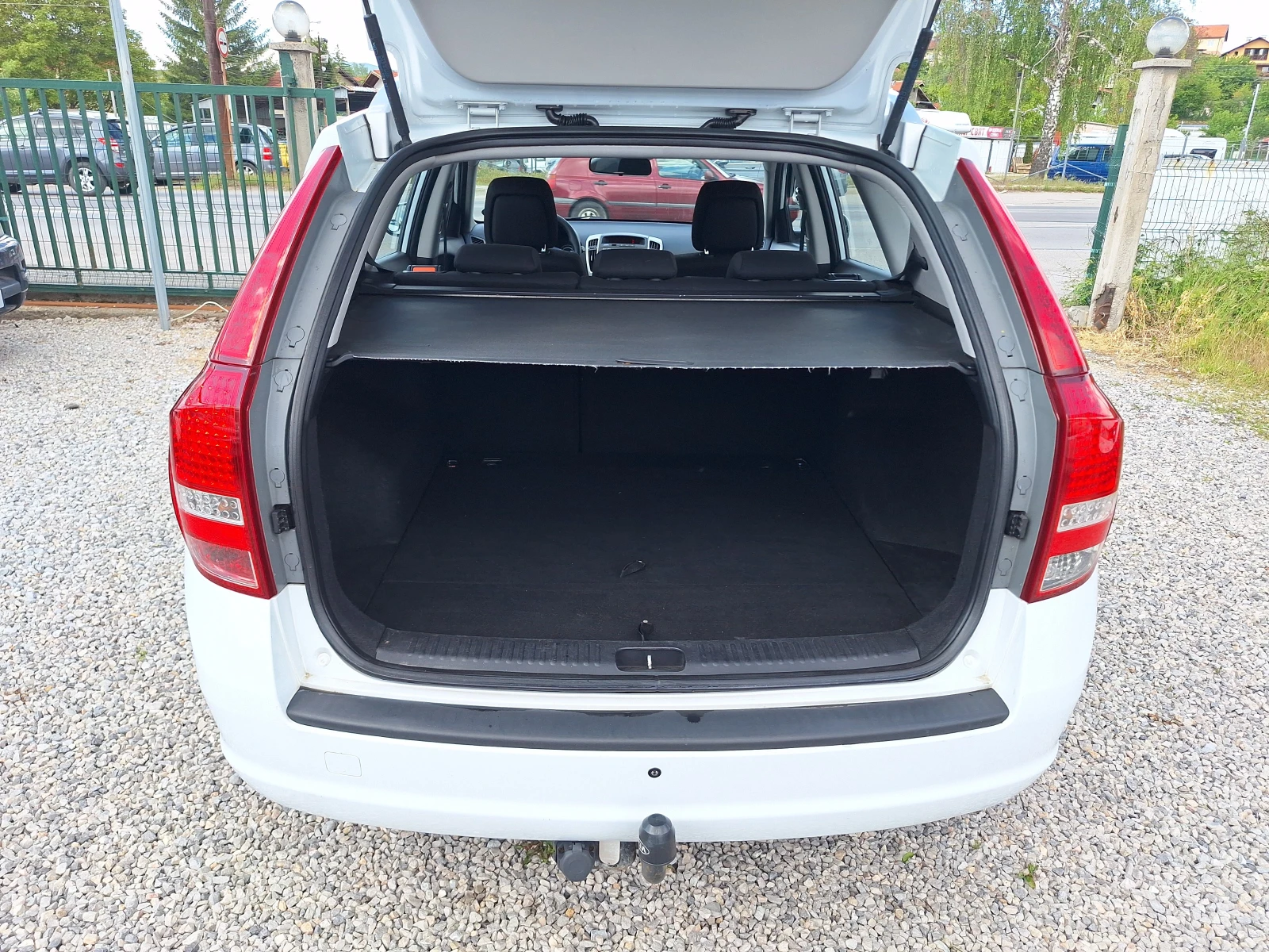 Kia Ceed 1.6CRDI 90ks 6sk! - изображение 9