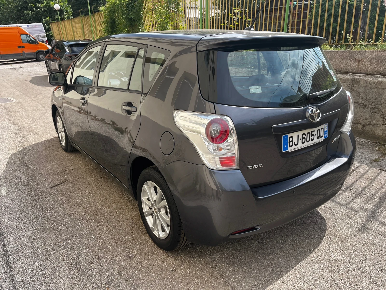 Toyota Verso 2.0d4d 126к.с. - изображение 4