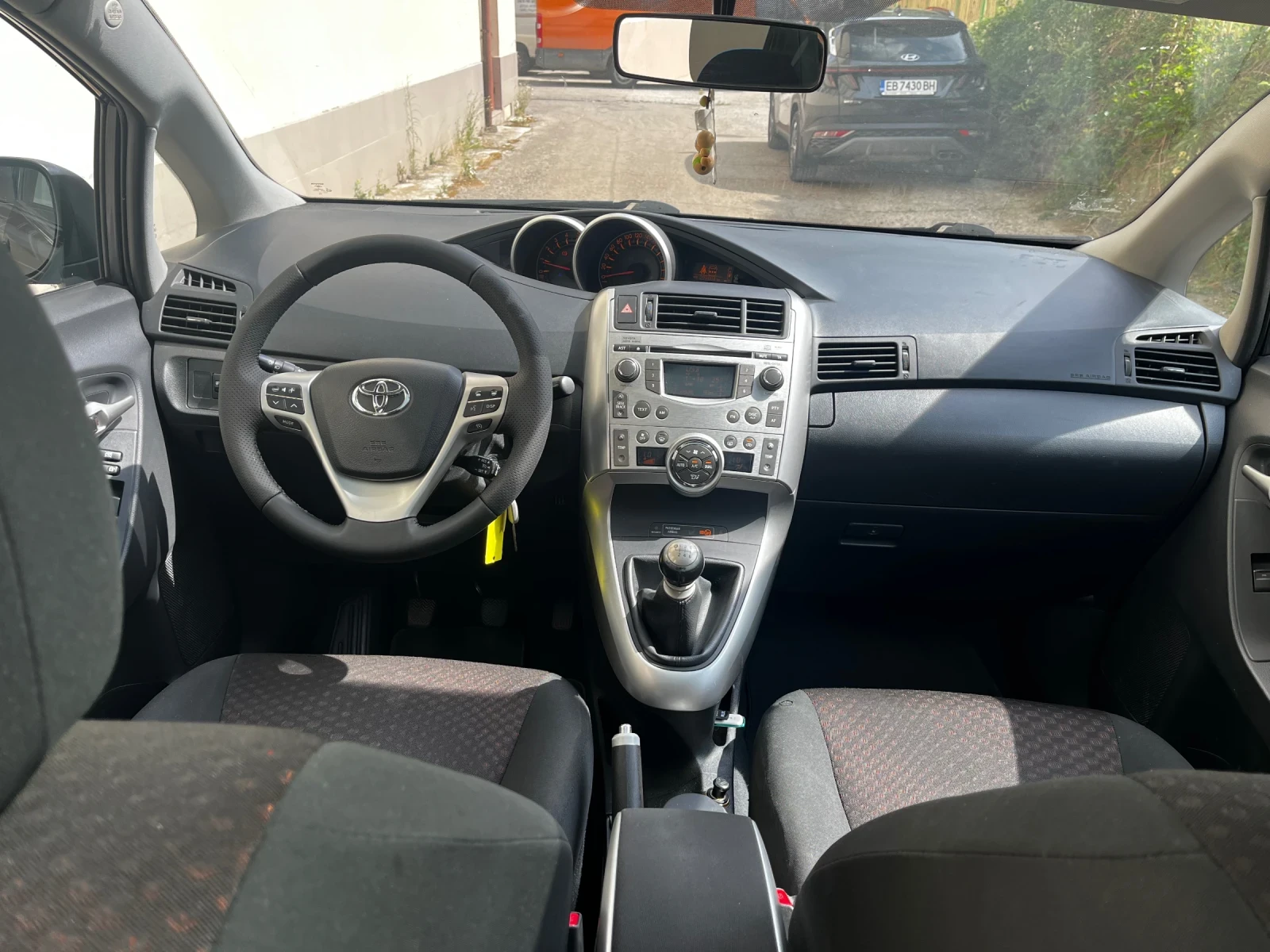 Toyota Verso 2.0d4d 126к.с. - изображение 5