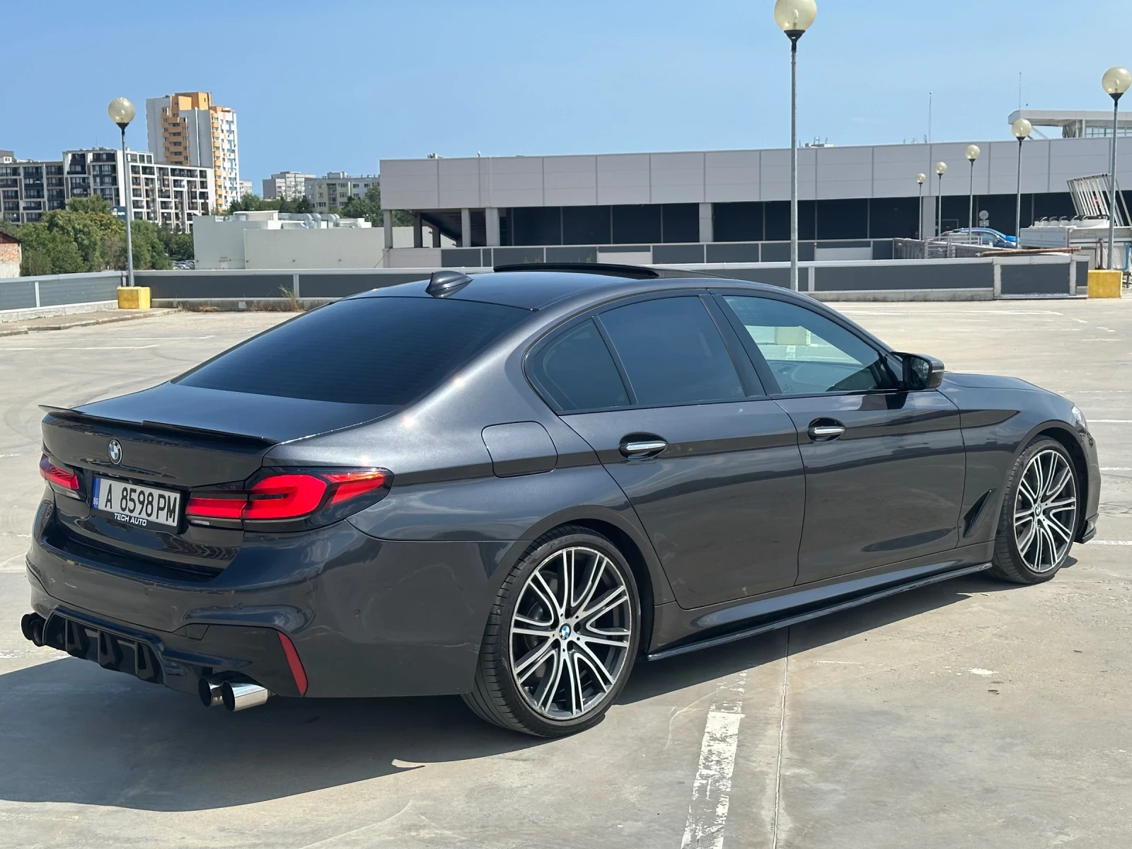 BMW 540 i xDrive | M Paket | 67хил км - изображение 2