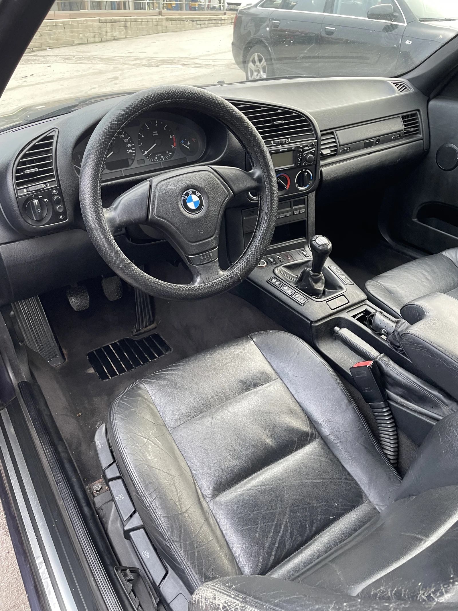 BMW 318  - изображение 3