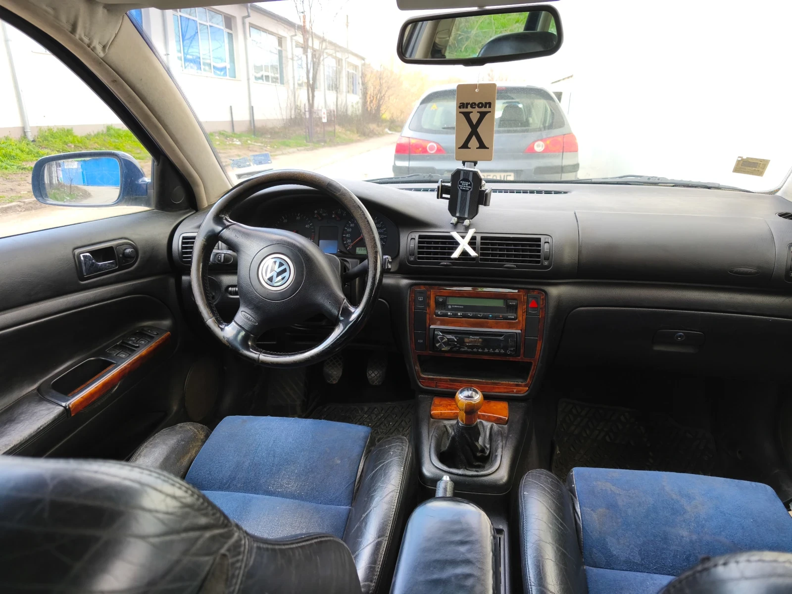 VW Passat, снимка 5 - Автомобили и джипове - 54168432