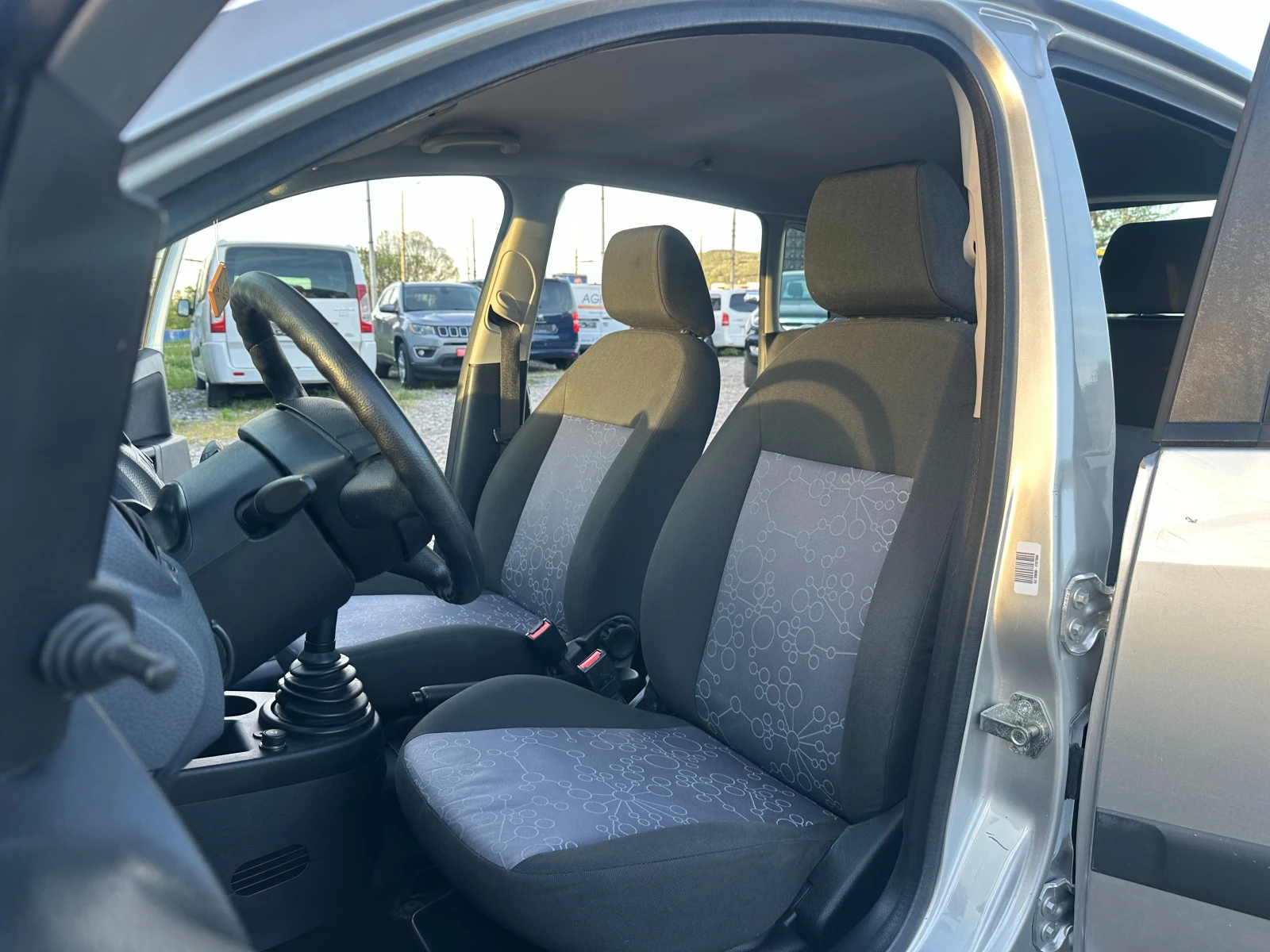 Ford Fiesta 1.4i 80kc | Mobile.bg � ����������� 9