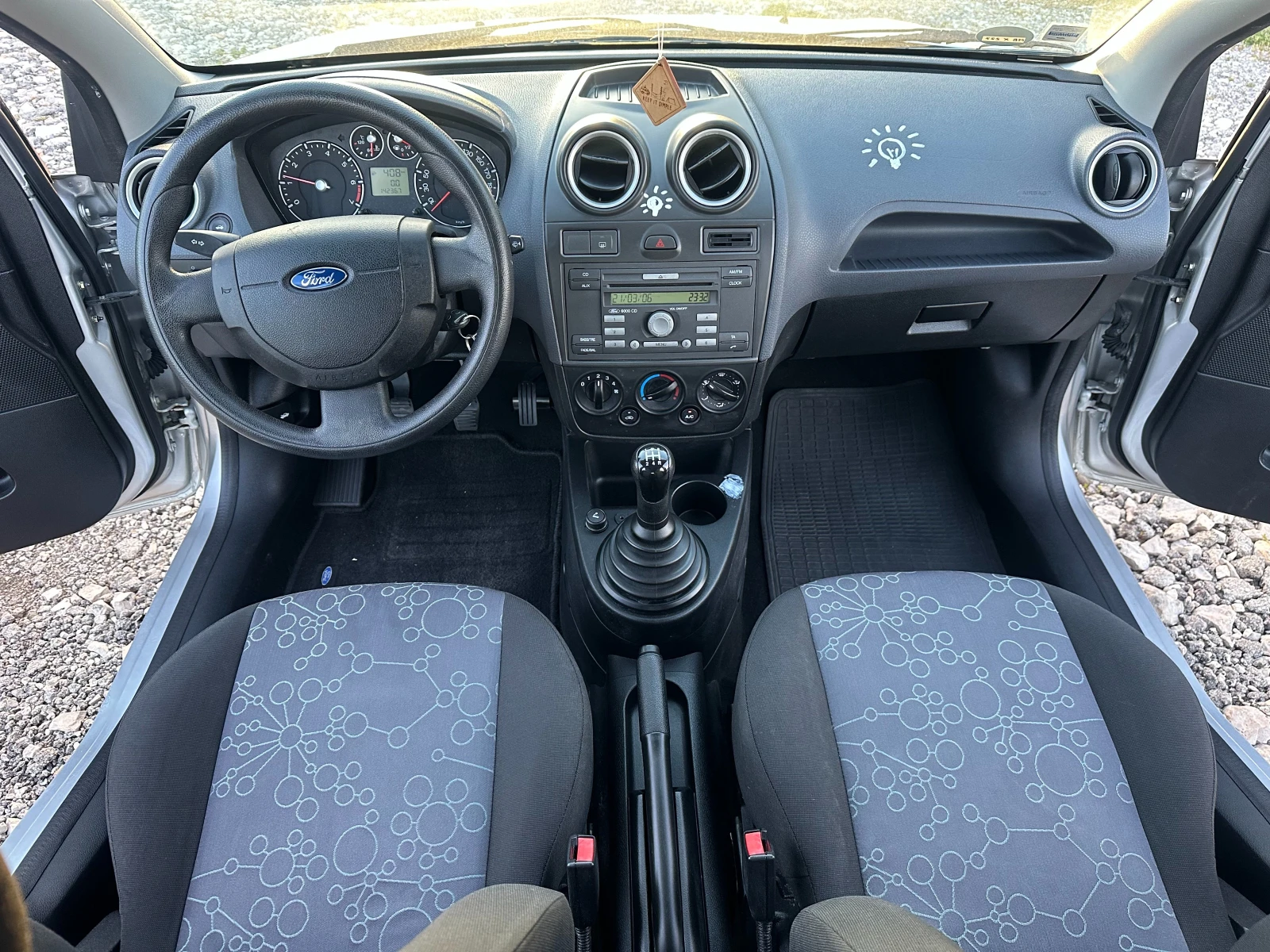 Ford Fiesta 1.4i 80kc | Mobile.bg � ����������� 10