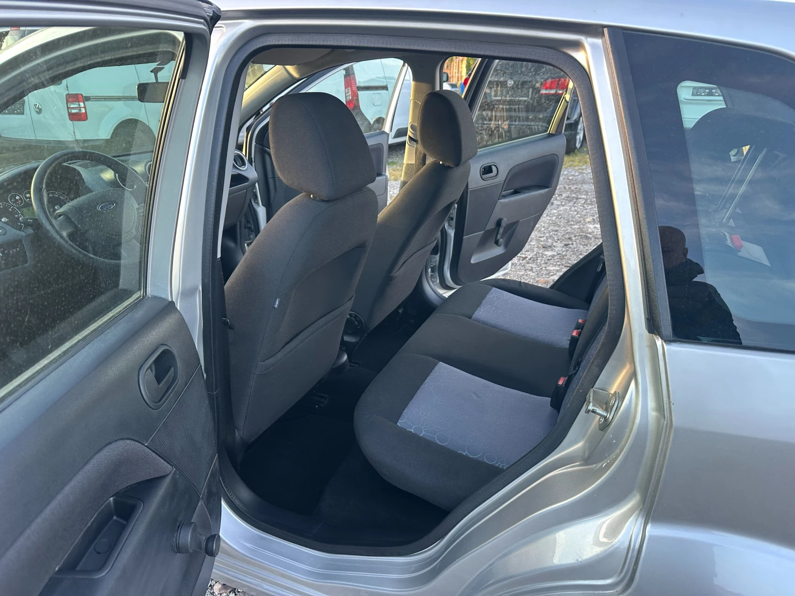 Ford Fiesta 1.4i 80kc | Mobile.bg � ����������� 12