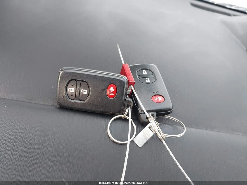 Toyota Prius 1.8l V Three, снимка 11 - Автомобили и джипове - 54395898