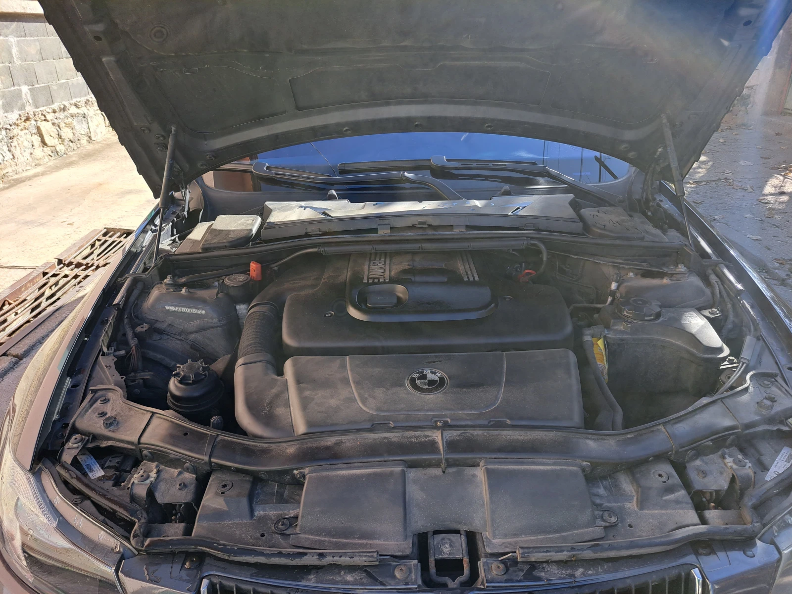 BMW 320, снимка 16 - Автомобили и джипове - 54817860