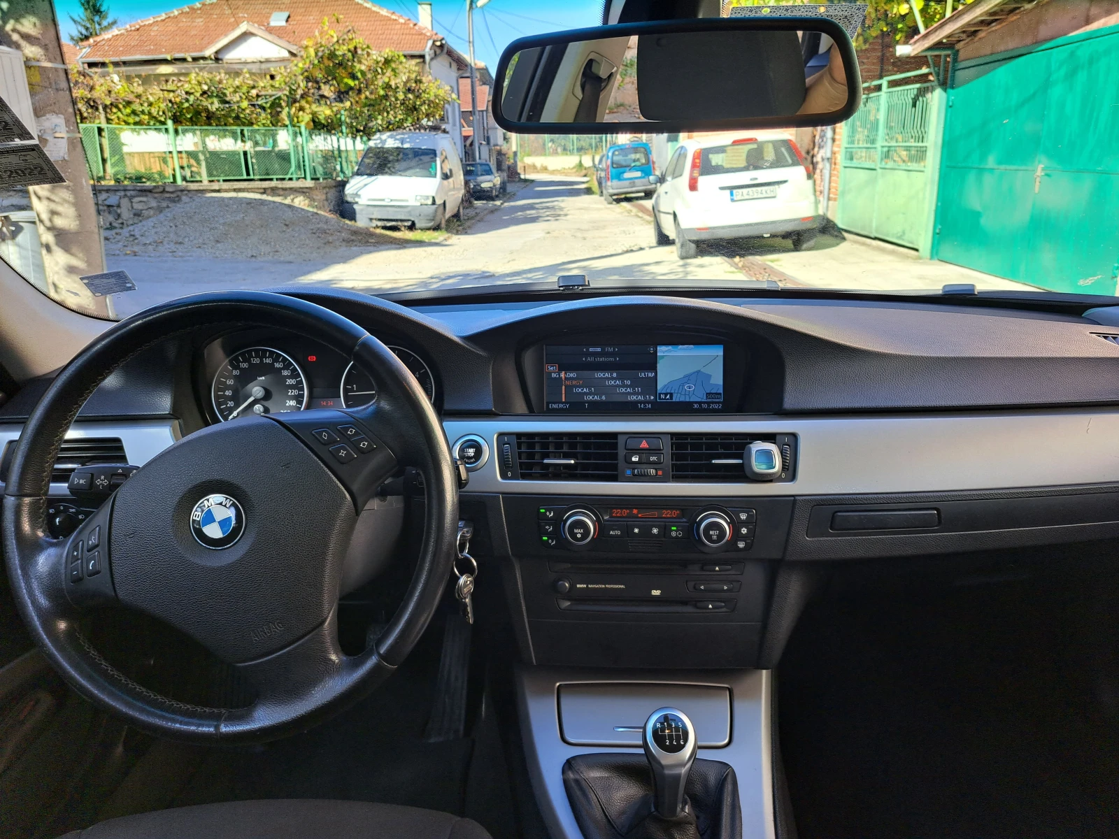BMW 320, снимка 11 - Автомобили и джипове - 54817860