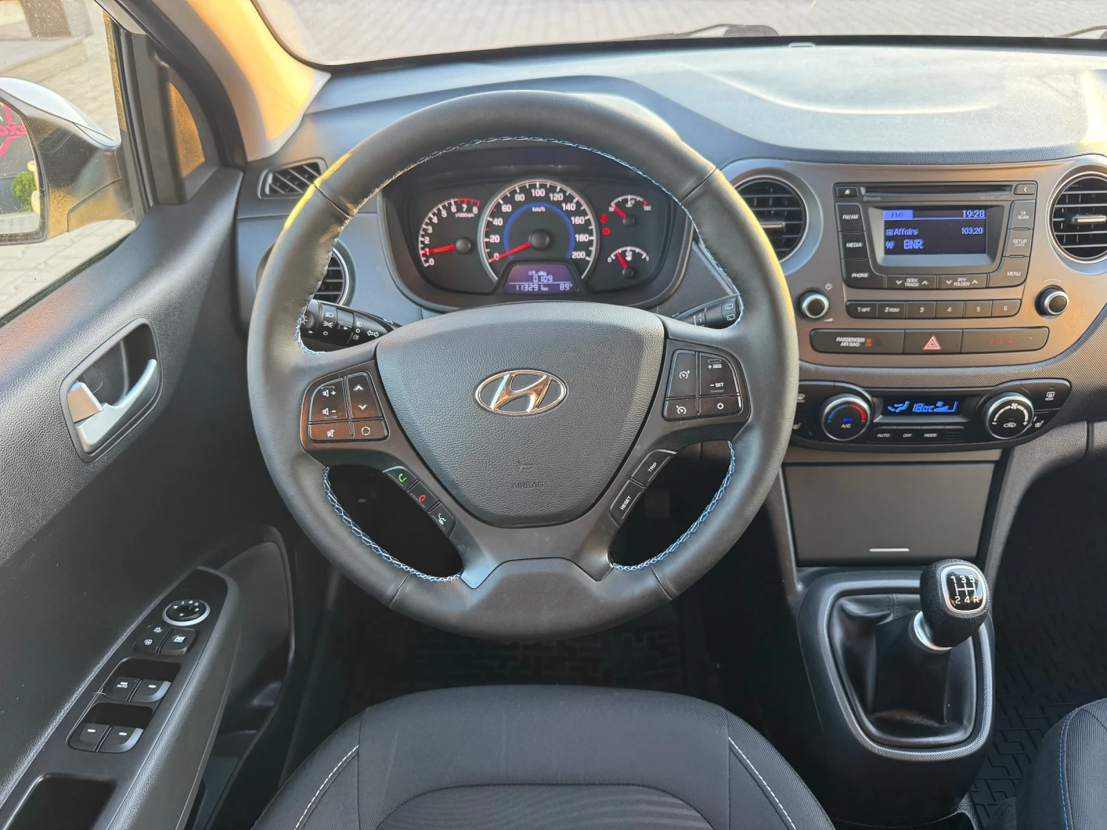 Hyundai I10 PASSION 1.25i , снимка 11 - Автомобили и джипове - 54915522