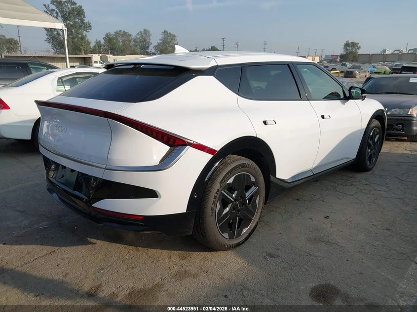 Kia EV6 Wind, снимка 4 - Автомобили и джипове - 55265380