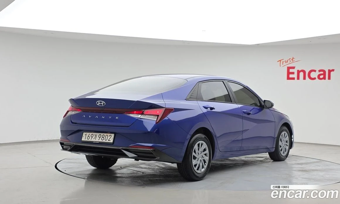 Hyundai Elantra 1.6 Smart, снимка 2 - Автомобили и джипове - 55668647