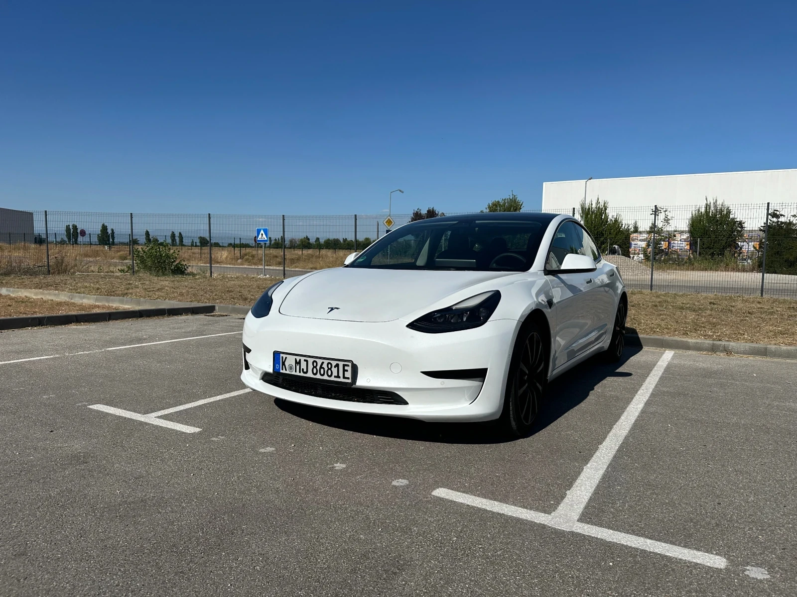 Tesla Model 3 SR+ / LFP батерия / Термопомпа / Европейска., снимка 2 - Автомобили и джипове - 55695846