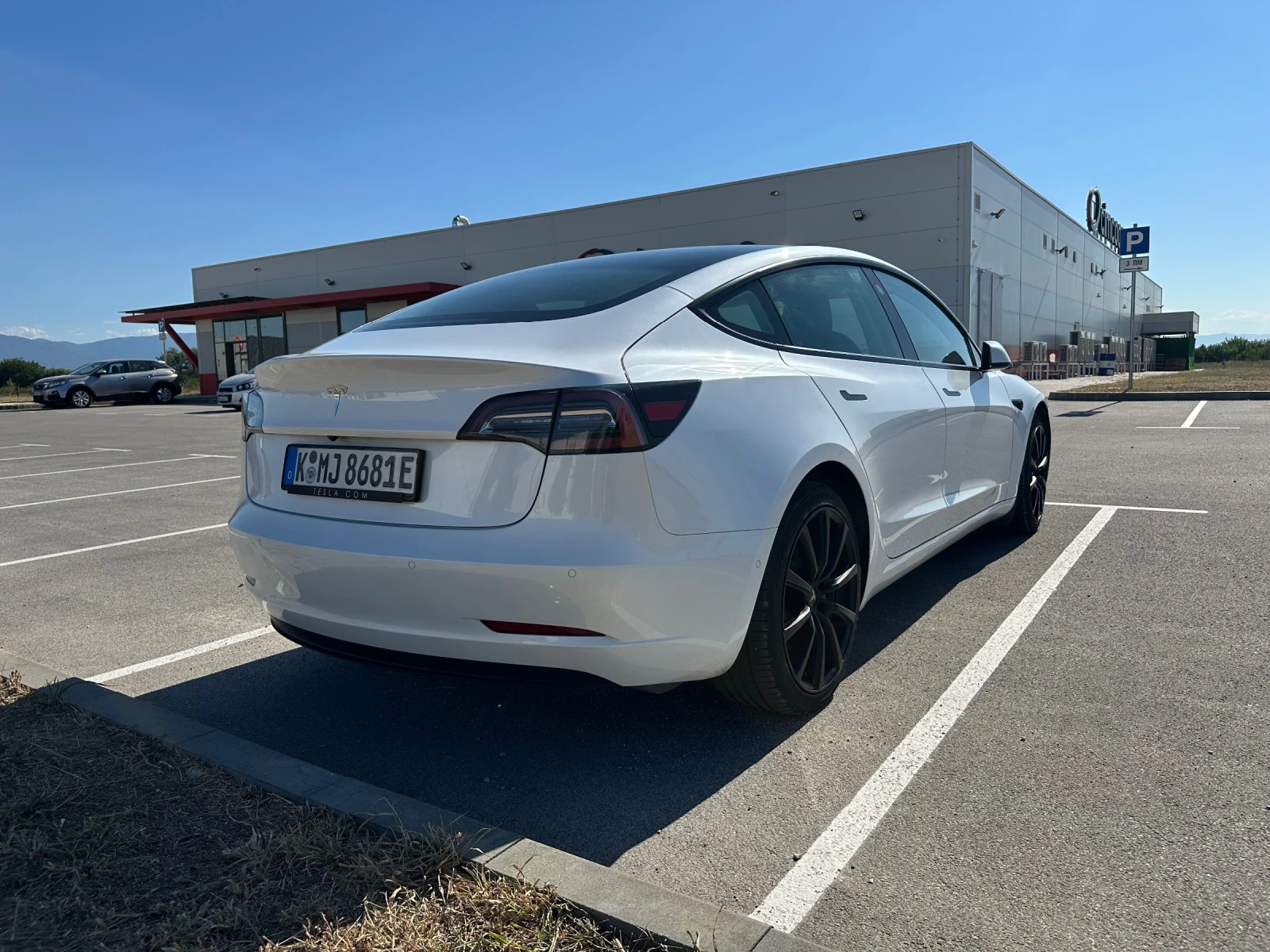 Tesla Model 3 SR+ / LFP батерия / Термопомпа / Европейска., снимка 3 - Автомобили и джипове - 55695846
