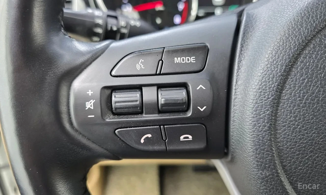 Kia Carnival * Gasoline 9 Seater Hi Limousine* АВТОКРЕДИТ* , снимка 16 - Автомобили и джипове - 55959799