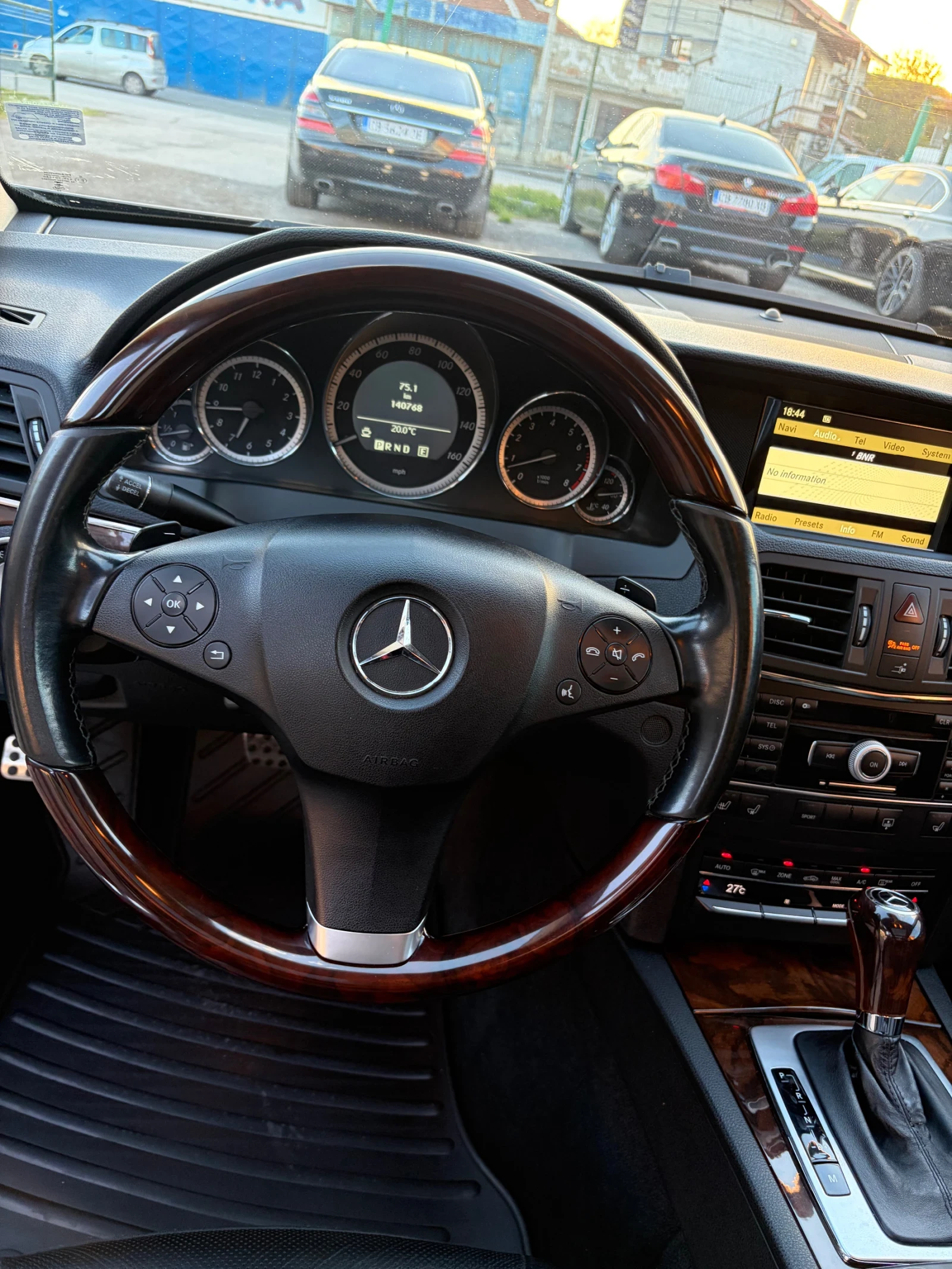 Mercedes-Benz E 55 AMG, снимка 12 - Автомобили и джипове - 56129113