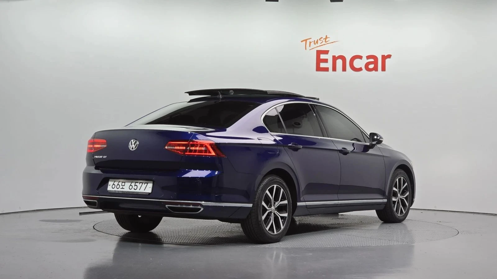 VW Passat, снимка 2 - Автомобили и джипове - 56689686