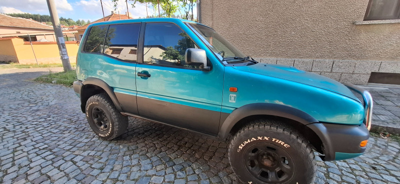 Nissan Terrano, снимка 5 - Автомобили и джипове - 46747410