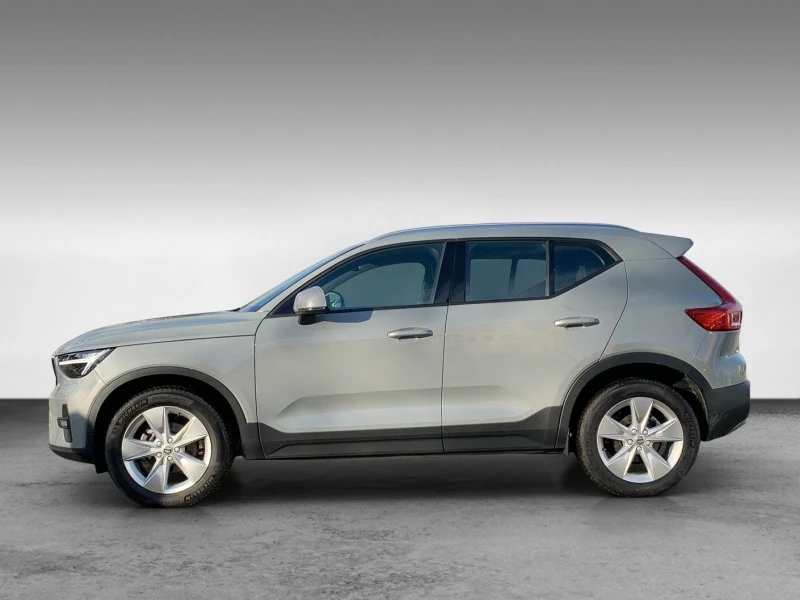 Volvo XC40 НОВ от ВОЛВО ГЕРМАНИЯ, снимка 4 - Автомобили и джипове - 48822234