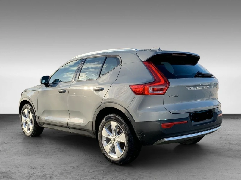 Volvo XC40 НОВ от ВОЛВО ГЕРМАНИЯ, снимка 3 - Автомобили и джипове - 48822234