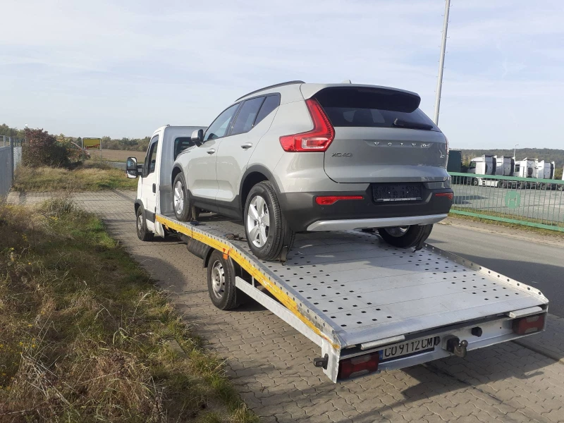 Volvo XC40 НОВ от ВОЛВО ГЕРМАНИЯ, снимка 8 - Автомобили и джипове - 48822234