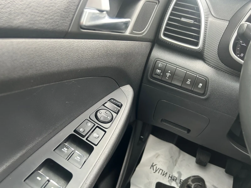 Hyundai Tucson 1.6CRDI 4X4, снимка 8 - Автомобили и джипове - 52417084