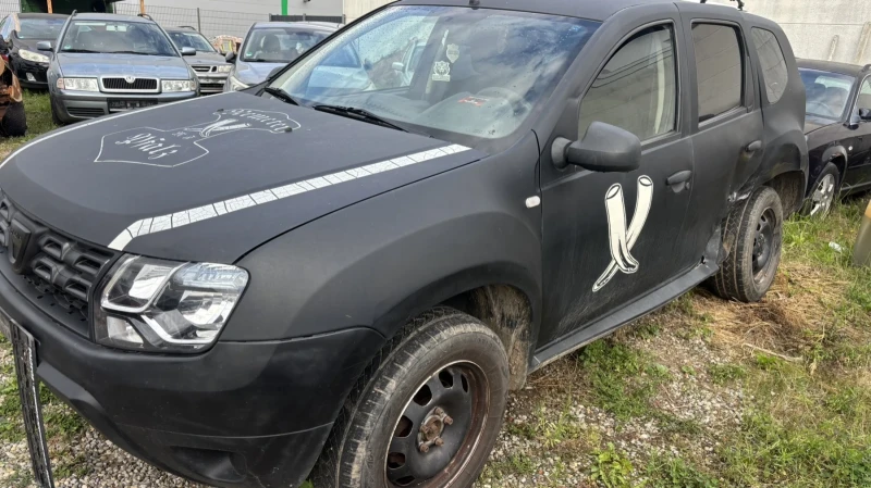 Dacia Duster 1.6i 2015, снимка 3 - Автомобили и джипове - 52081234