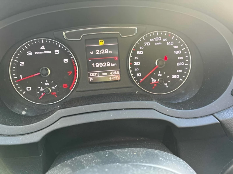 Audi Q3 2017 Technik * CARFAX * БЕЗ ПЪРВОНАЧАЛНА ВНОСКА, снимка 9 - Автомобили и джипове - 52684536