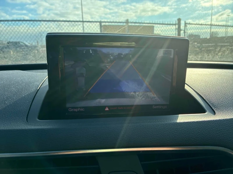 Audi Q3 2017 Technik * CARFAX * БЕЗ ПЪРВОНАЧАЛНА ВНОСКА, снимка 10 - Автомобили и джипове - 52684536