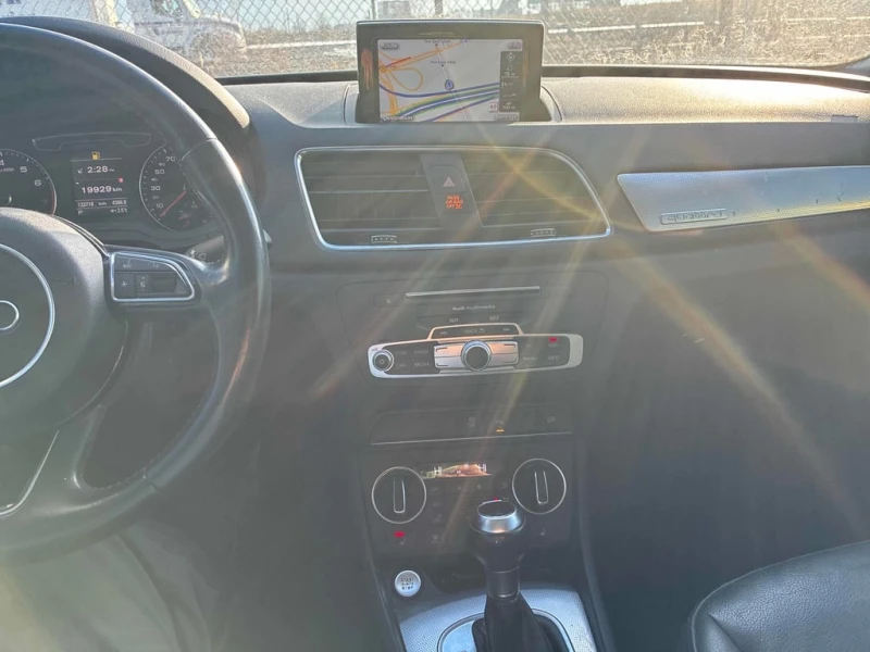 Audi Q3 2017 Technik * CARFAX * БЕЗ ПЪРВОНАЧАЛНА ВНОСКА, снимка 8 - Автомобили и джипове - 52684536