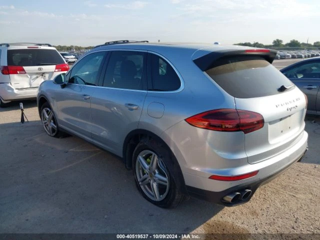 Porsche Cayenne E-HYBRID S - изображение 3