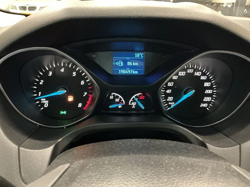 Ford Focus Focus 1.0 EcoBoost SYNC Edition, снимка 4 - Автомобили и джипове - 55383040