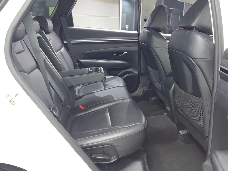 Hyundai Tucson 2.0 2WD , снимка 12 - Автомобили и джипове - 55843421