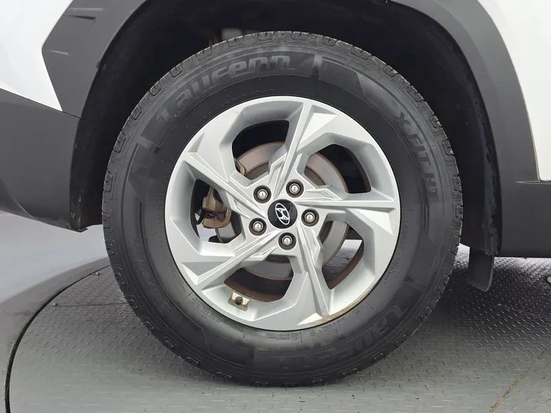 Hyundai Tucson 2.0 2WD , снимка 5 - Автомобили и джипове - 55843421