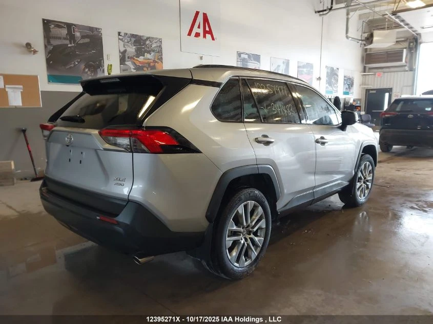 Toyota Rav4 18k km* XLE* AWD* Softex* м.Точки* Камера* Lane as - изображение 8