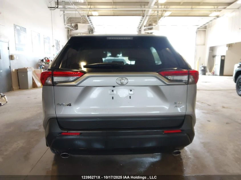 Toyota Rav4 18k km* XLE* AWD* Softex* м.Точки* Камера* Lane as - изображение 7